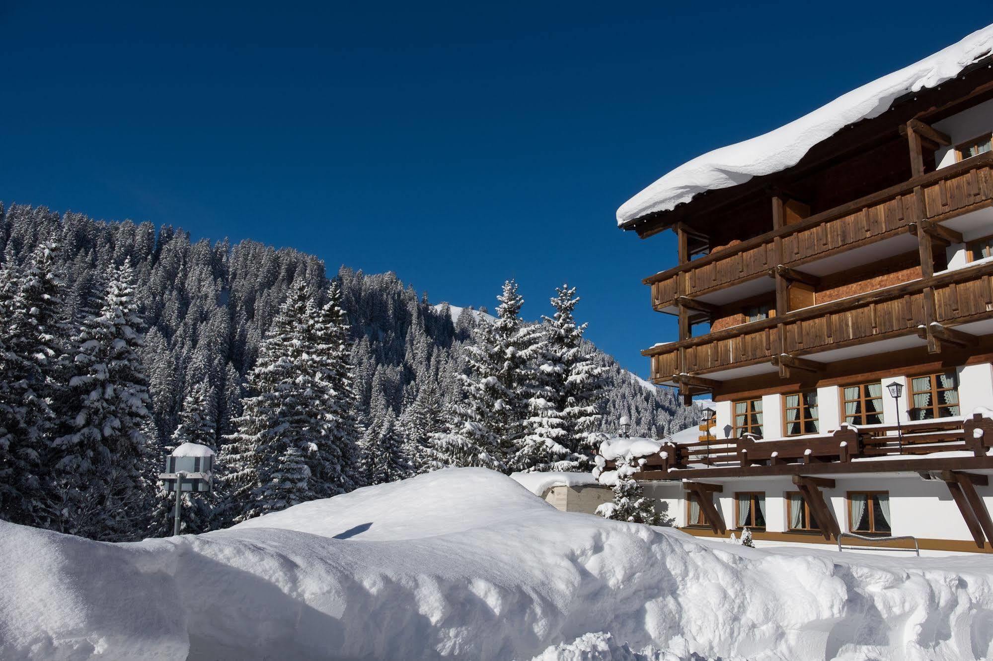 Das Alpine Lifestyle Berghotel Madlener Damüls Extérieur photo